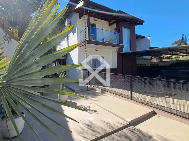Sobrado com 306m² 3 quartos e 4 banheiros, à venda, no bairro Itapetinga em Atibaia
