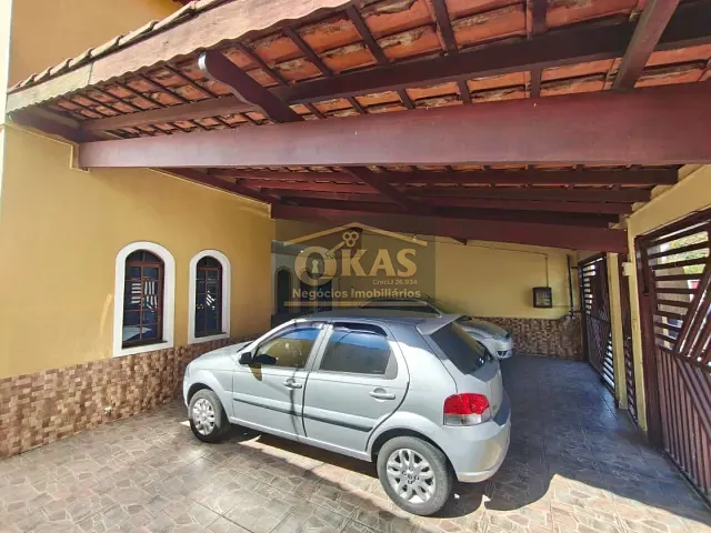 Sobrado com 310m² 4 quartos e 3 banheiros, à venda, no bairro Jardim dos Ipês em Suzano