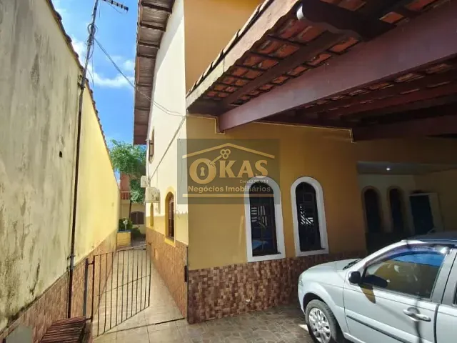Sobrado com 310m² 4 quartos e 3 banheiros, à venda, no bairro Jardim dos Ipês em Suzano