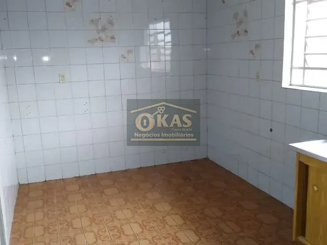 Sobrado com 250m² 4 quartos e 1 banheiro, à venda, no bairro Jardim Vitória em Suzano