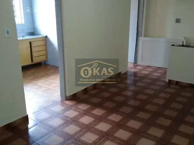 Sobrado com 250m² 4 quartos e 1 banheiro, à venda, no bairro Jardim Vitória em Suzano