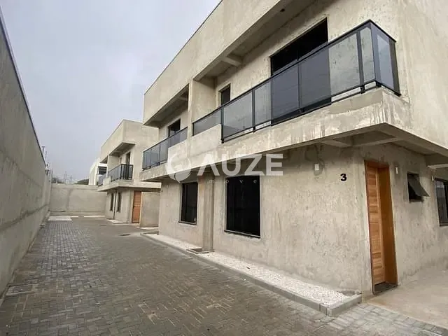Sobrado 3 quartos e 3 banheiros, à venda, no bairro Alto Boqueirão em Curitiba
