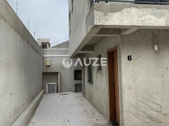 Sobrado 3 quartos e 3 banheiros, à venda, no bairro Alto Boqueirão em Curitiba
