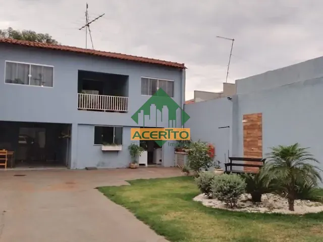 Sobrado com 250m² 3 quartos e 3 banheiros, à venda, no bairro Água Branca I em Araçatuba