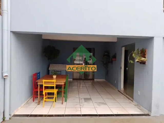 Sobrado com 250m² 3 quartos e 3 banheiros, à venda, no bairro Água Branca I em Araçatuba