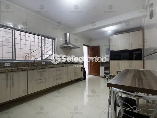 Sobrado com 264m² 2 quartos e 4 banheiros, à venda, no bairro Parque das Américas em Mauá