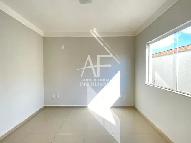 Sobrado com 250m² 3 quartos e 3 banheiros, à venda, no bairro Jardim Hípica Pinheiro em Taubaté