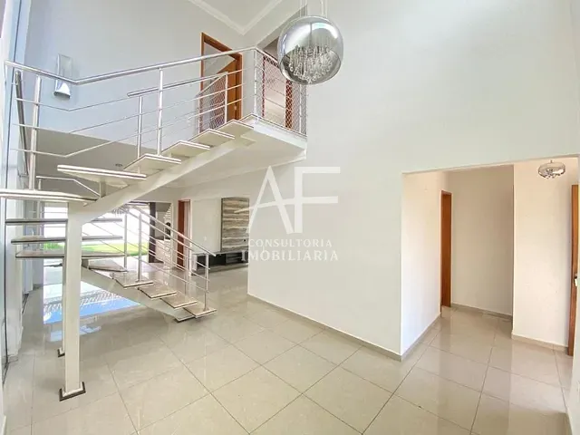 Sobrado com 250m² 3 quartos e 3 banheiros, à venda, no bairro Jardim Hípica Pinheiro em Taubaté