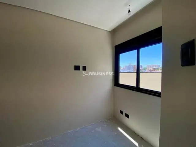 Sobrado com 420m² 3 quartos e 7 banheiros, à venda, no bairro Olímpico em São Caetano do Sul