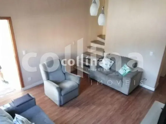 Sobrado com 180m² 4 quartos e 1 banheiro, à venda, no bairro Vila Três Irmãos em Carapicuíba
