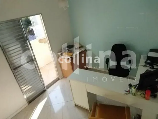 Sobrado com 180m² 4 quartos e 1 banheiro, à venda, no bairro Vila Três Irmãos em Carapicuíba