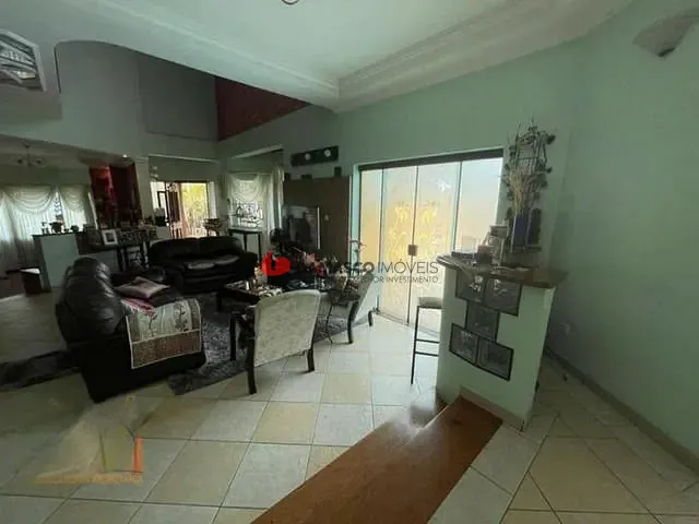 Sobrado com 324m² 4 quartos e 1 banheiro, à venda, no bairro Jardim São Caetano em São Caetano do Sul