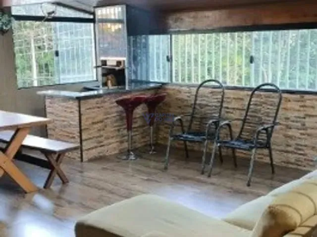 Sobrado 5 quartos e 3 banheiros, à venda, no bairro Jardim Sul em São José dos Campos