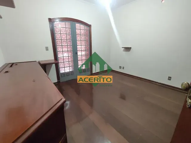 Sobrado com 300m² 4 quartos e 4 banheiros, à venda, no bairro Bairro das Bandeiras em Araçatuba
