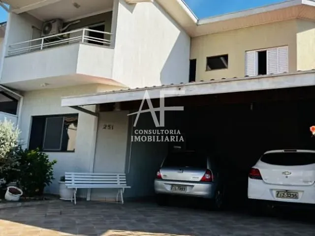 Sobrado com 300m² 4 quartos e 5 banheiros, à venda, no bairro Esplanada Independência em Taubaté