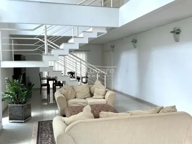 Sobrado com 450m² 4 quartos e 6 banheiros, à venda, no bairro Vila Nova Socorro em Mogi das Cruzes