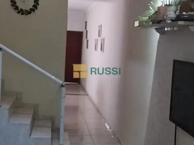 Sobrado com 125m² 3 quartos e 3 banheiros, à venda, no bairro Parque Industrial em São José dos Campos