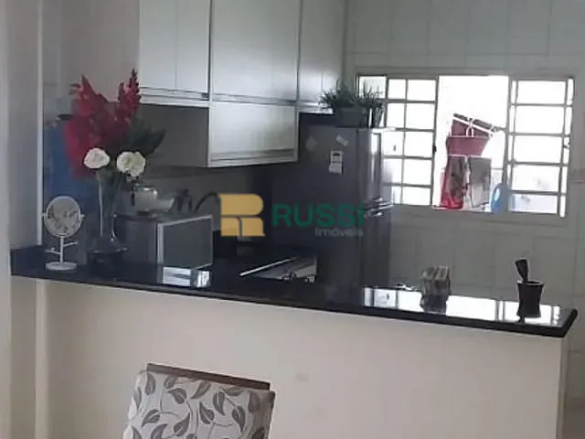 Sobrado com 125m² 3 quartos e 3 banheiros, à venda, no bairro Parque Industrial em São José dos Campos