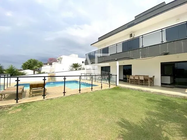 Sobrado com 540m², à venda, no bairro Condomínio Portal do Sol em Tremembé
