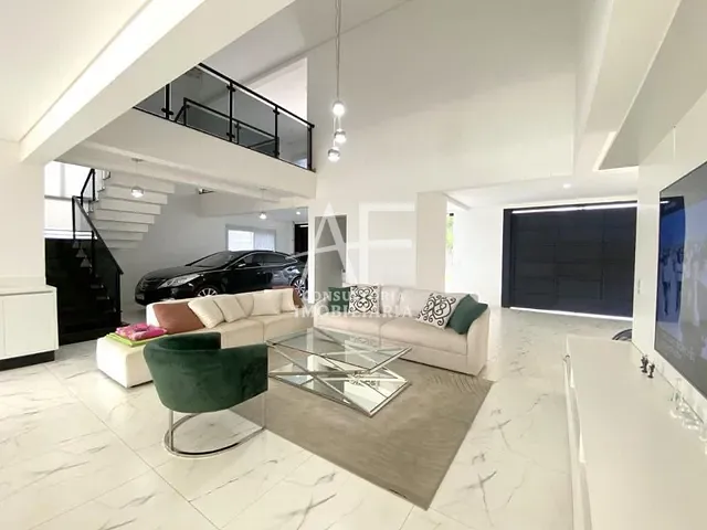 Sobrado com 540m², à venda, no bairro Condomínio Portal do Sol em Tremembé