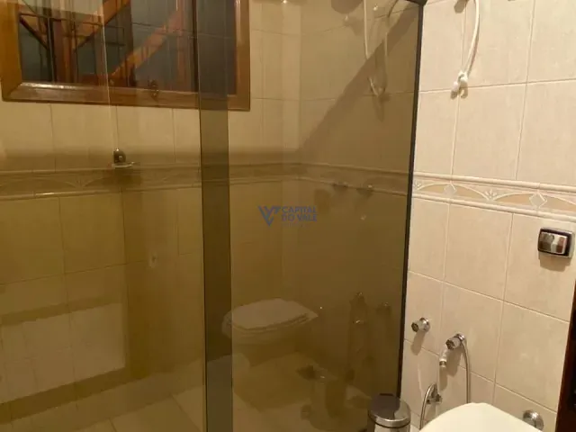 Sobrado com 425m² 3 quartos e 5 banheiros, à venda, no bairro Jardim Alvorada em São José dos Campos