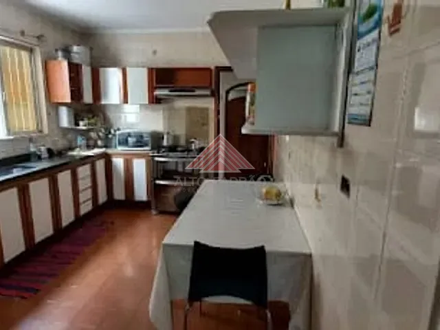 Sobrado com 142m² 2 quartos e 2 banheiros, à venda, no bairro Parque Boa Esperança em Mauá