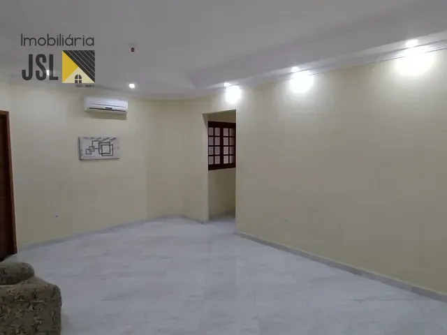 Sobrado com 200m² 3 quartos e 2 banheiros, à venda, no bairro Parque Residencial Santo André em Caçapava