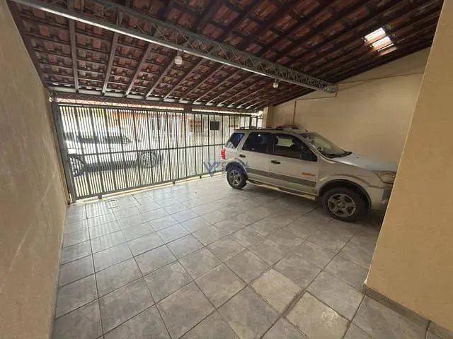 Sobrado com 159m² 4 quartos e 2 banheiros, à venda, no bairro Conjunto Trinta e Um de Março em São José dos Campos
