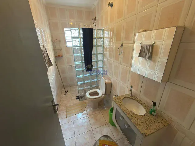Sobrado com 159m² 4 quartos e 2 banheiros, à venda, no bairro Conjunto Trinta e Um de Março em São José dos Campos