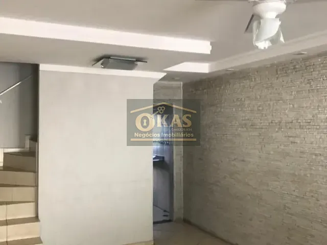 Sobrado com 90m² 2 quartos e 2 banheiros, à venda, no bairro Vila Perracini em Poá