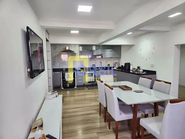 Sobrado com 230m² 3 quartos e 3 banheiros, à venda, no bairro Vila Suissa em Mogi das Cruzes