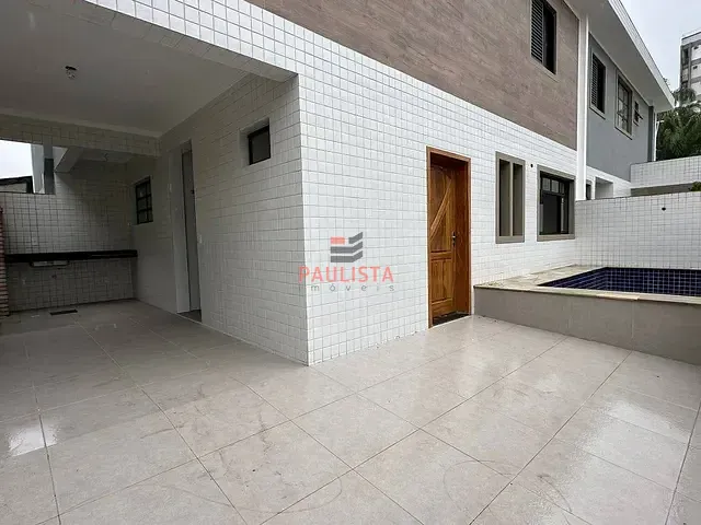 Sobrado com 180m² 3 quartos e 4 banheiros, à venda, no bairro Vila Belmiro em Santos