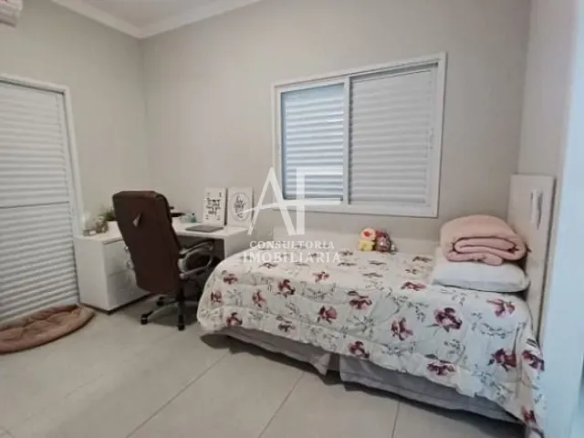 Sobrado com 251m² 3 quartos e 4 banheiros, à venda, no bairro Bairro dos Guedes em Tremembé