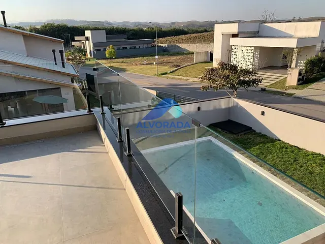 Sobrado com 640m² 5 quartos e 6 banheiros, à venda, no bairro Urbanova em São José dos Campos