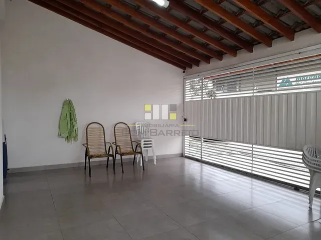 Sobrado com 180m² 3 quartos e 2 banheiros, à venda, no bairro Vila Santana em Sumaré