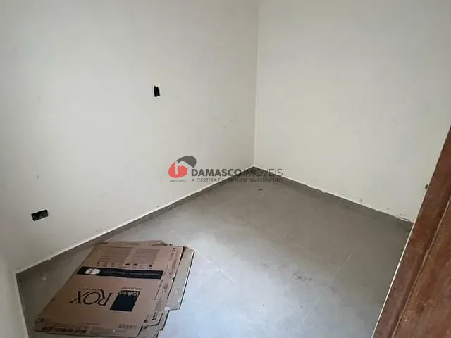Sobrado com 126m² 3 quartos e 2 banheiros, à venda, no bairro Vila Metalúrgica em Santo André