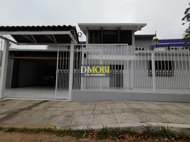 Sobrado com 500m² 4 quartos e 3 banheiros, para alugar, no bairro Centro em Gravataí