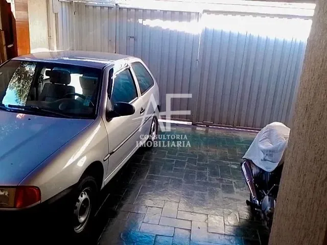 Sobrado com 273m² 3 quartos e 2 banheiros, à venda, no bairro Vila São José em Taubaté