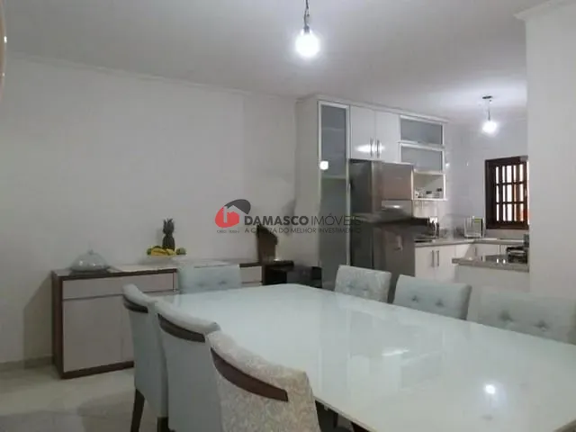 Sobrado com 150m² 3 quartos e 4 banheiros, à venda, no bairro Vila Alto de Santo André em Santo André