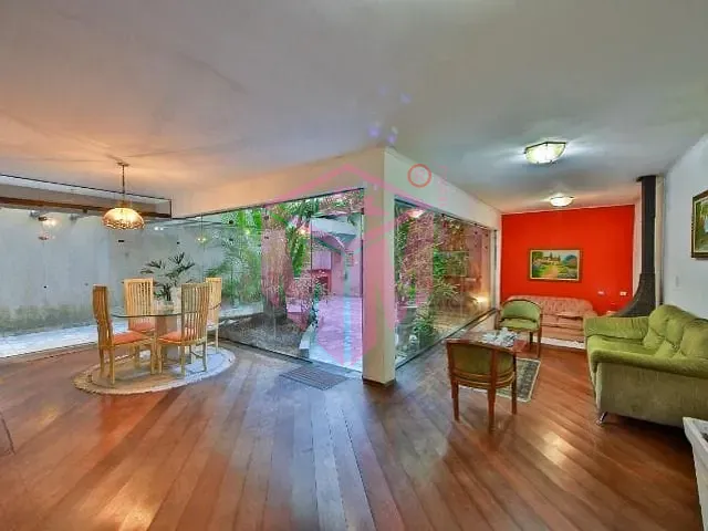 Sobrado com 300m² 4 quartos e 5 banheiros, à venda, no bairro Nova Petrópolis em São Bernardo do Campo