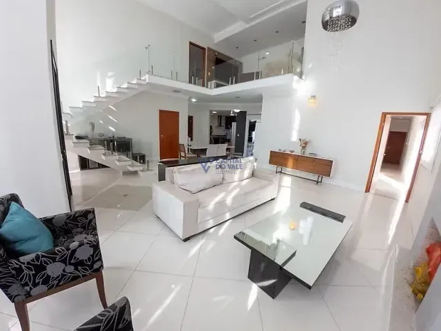 Sobrado 4 quartos e 5 banheiros, à venda, no bairro Condomínio Residencial Jaguary em São José dos Campos
