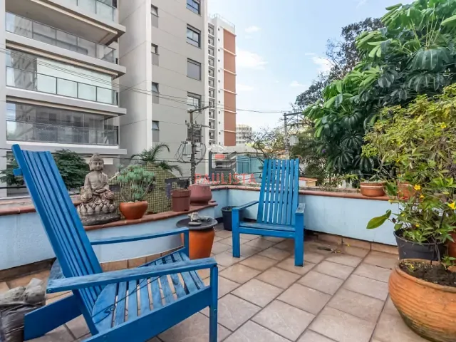 Sobrado 3 quartos e 5 banheiros, à venda, no bairro Mirandópolis em São Paulo