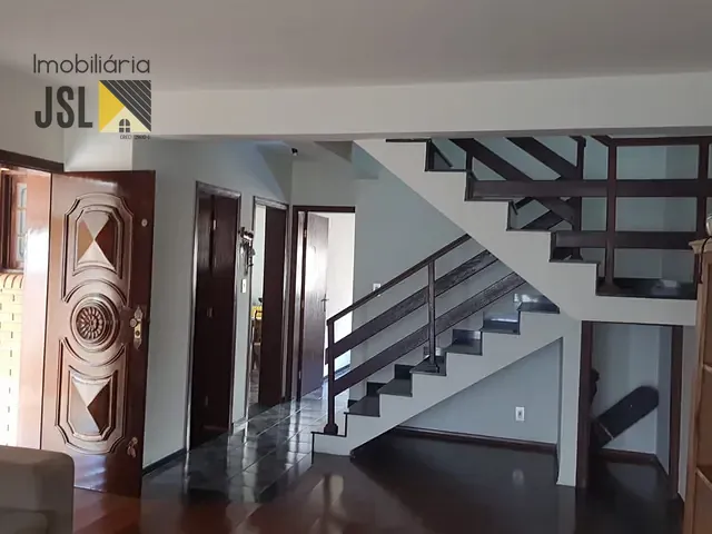Sobrado com 260m² 3 quartos e 2 banheiros, à venda, no bairro Vila Antônio Augusto Luiz em Caçapava