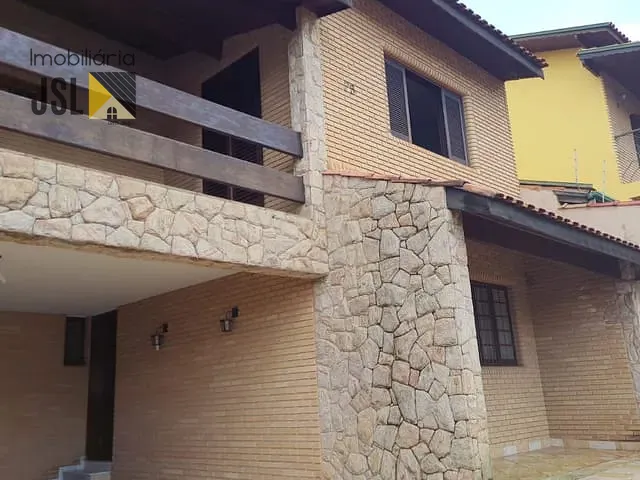 Sobrado com 260m² 3 quartos e 2 banheiros, à venda, no bairro Vila Antônio Augusto Luiz em Caçapava