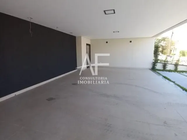 Sobrado com 360m² 3 quartos e 5 banheiros, à venda, no bairro Quiririm em Taubaté