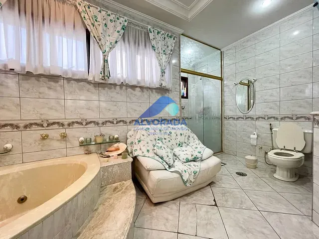 Sobrado com 636m² 4 quartos e 1 banheiro, para alugar, no bairro Jardim Aquarius em São José dos Campos