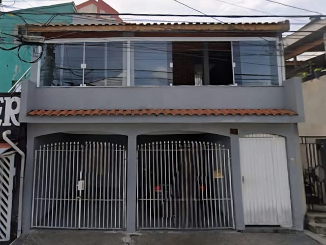 Sobrado com 163m² 2 quartos e 2 banheiros, à venda, no bairro Vila Palmares em Santo André