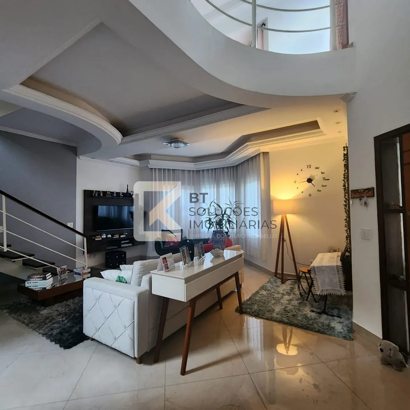 Sobrado, 3 quartos, 213 m² - Foto 2