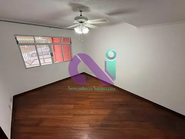 Sobrado com 325m² 4 quartos e 3 banheiros, à venda, no bairro Cidade das Flores em Osasco