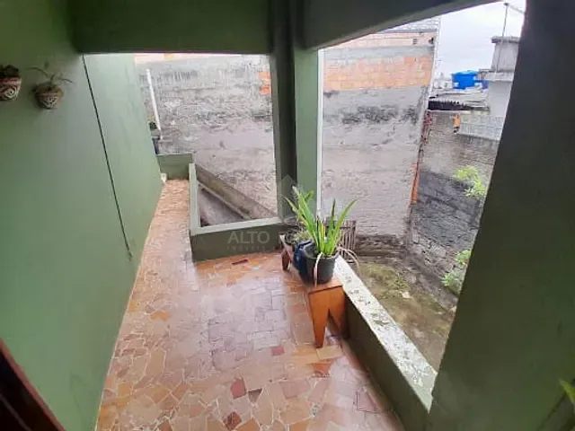 Sobrado com 259m² 5 quartos e 2 banheiros, à venda, no bairro Jardim Santa Lídia em Mauá